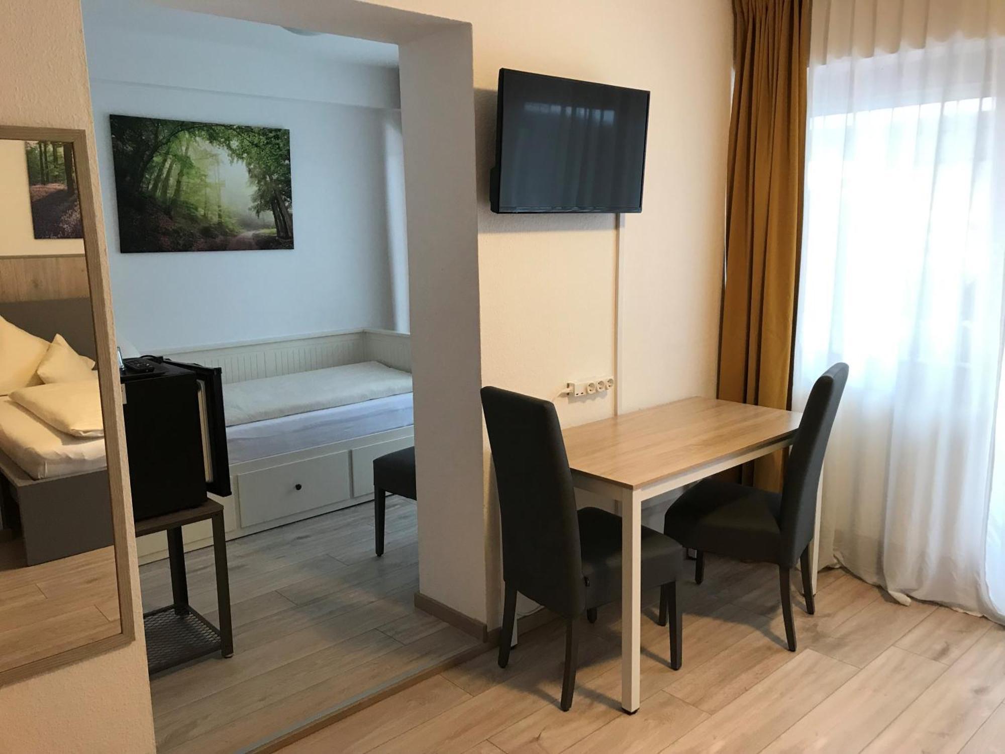 Abendruhe Hotel - Kontaktloser Check In Oberhaching Dış mekan fotoğraf