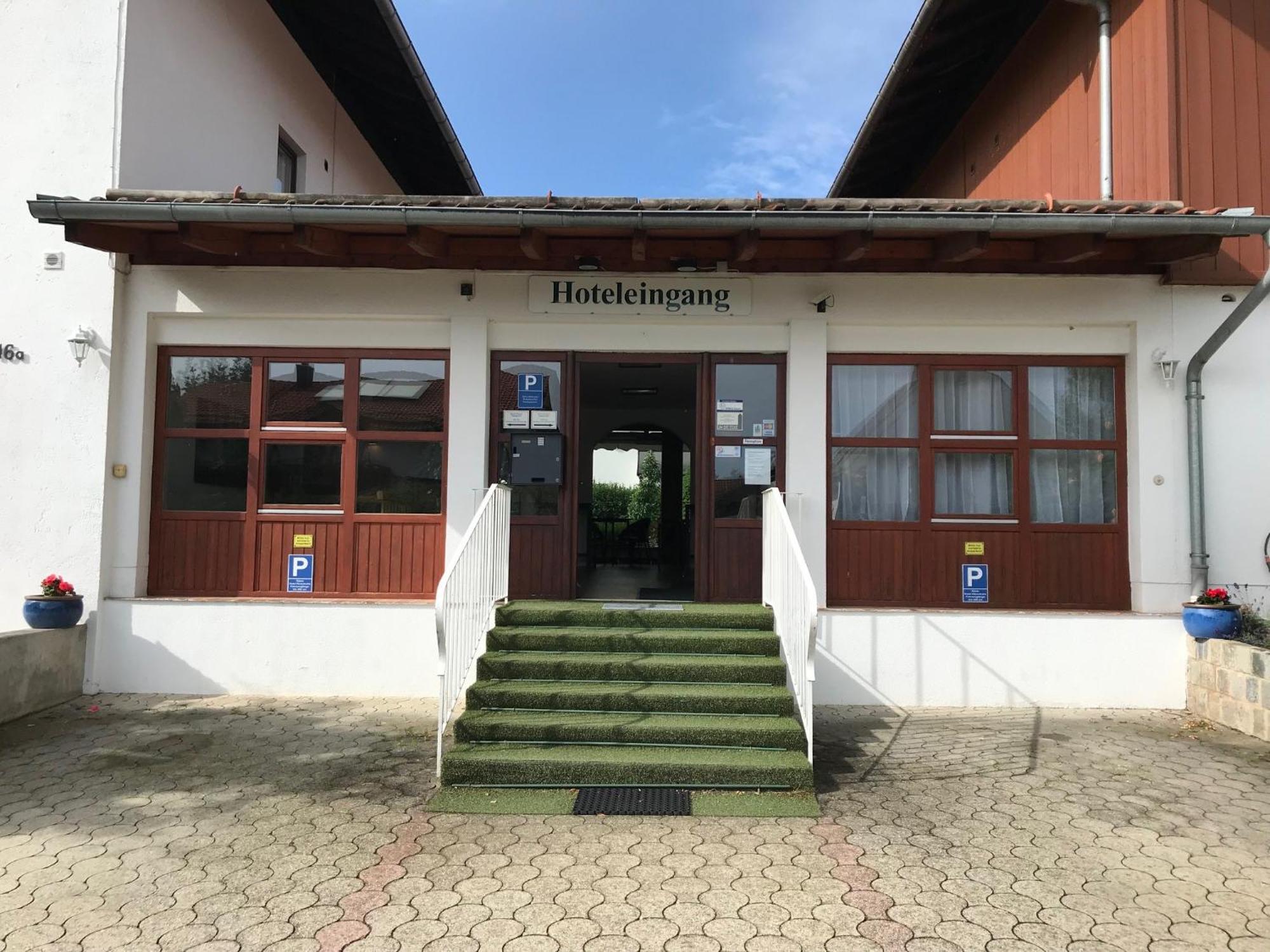 Abendruhe Hotel - Kontaktloser Check In Oberhaching Dış mekan fotoğraf