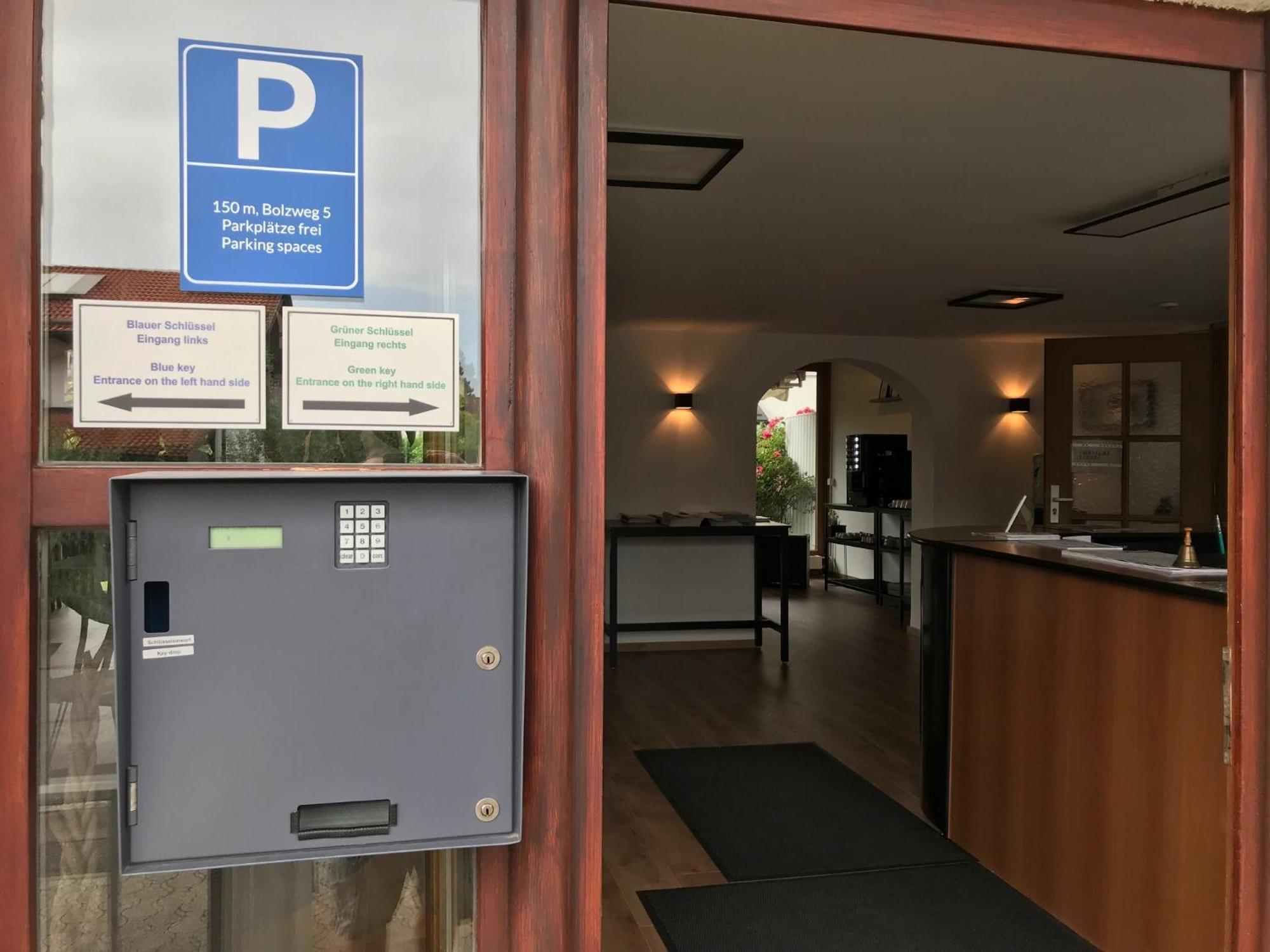 Abendruhe Hotel - Kontaktloser Check In Oberhaching Dış mekan fotoğraf
